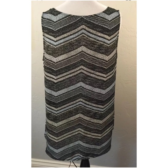 TORRID Abstract Chevron Georgette Tank Top 00 - Picture 4 of 7